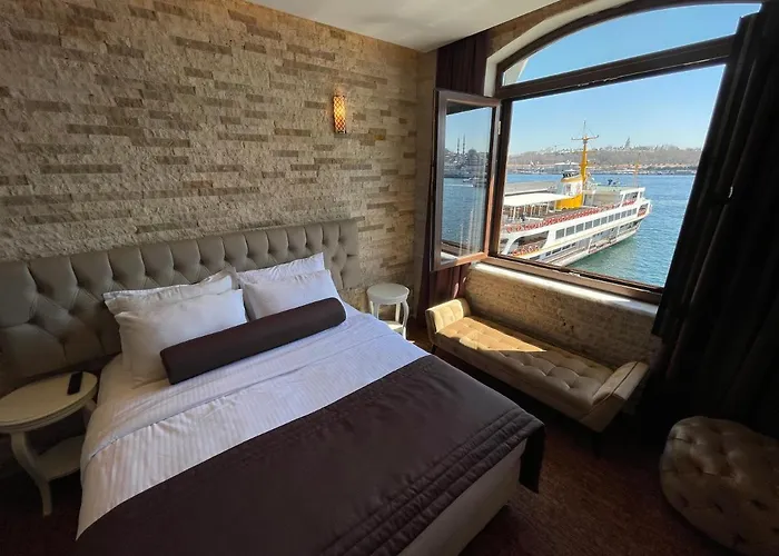 Kavi Seaside Hotel