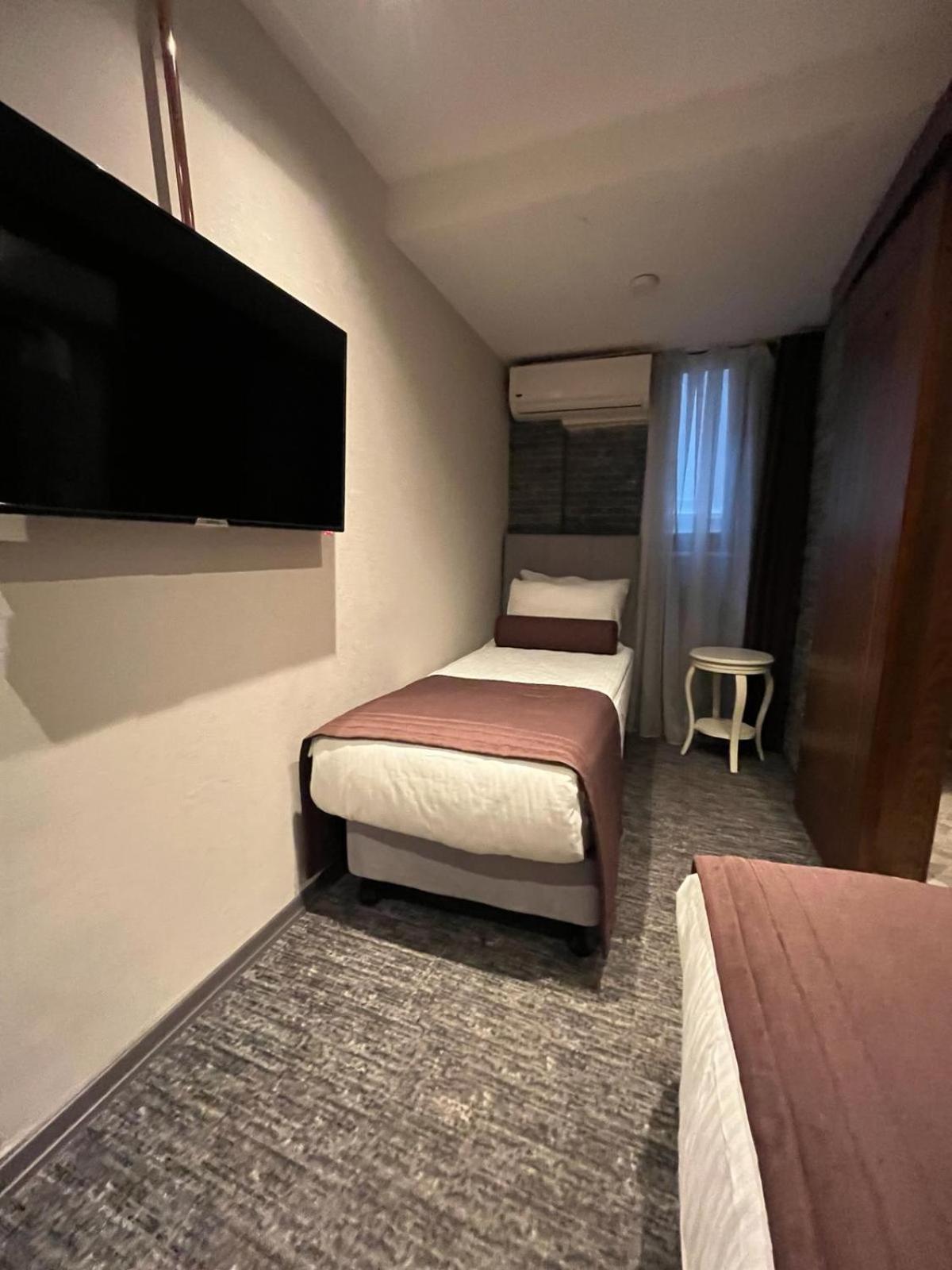 Kavi Seaside Hotel *